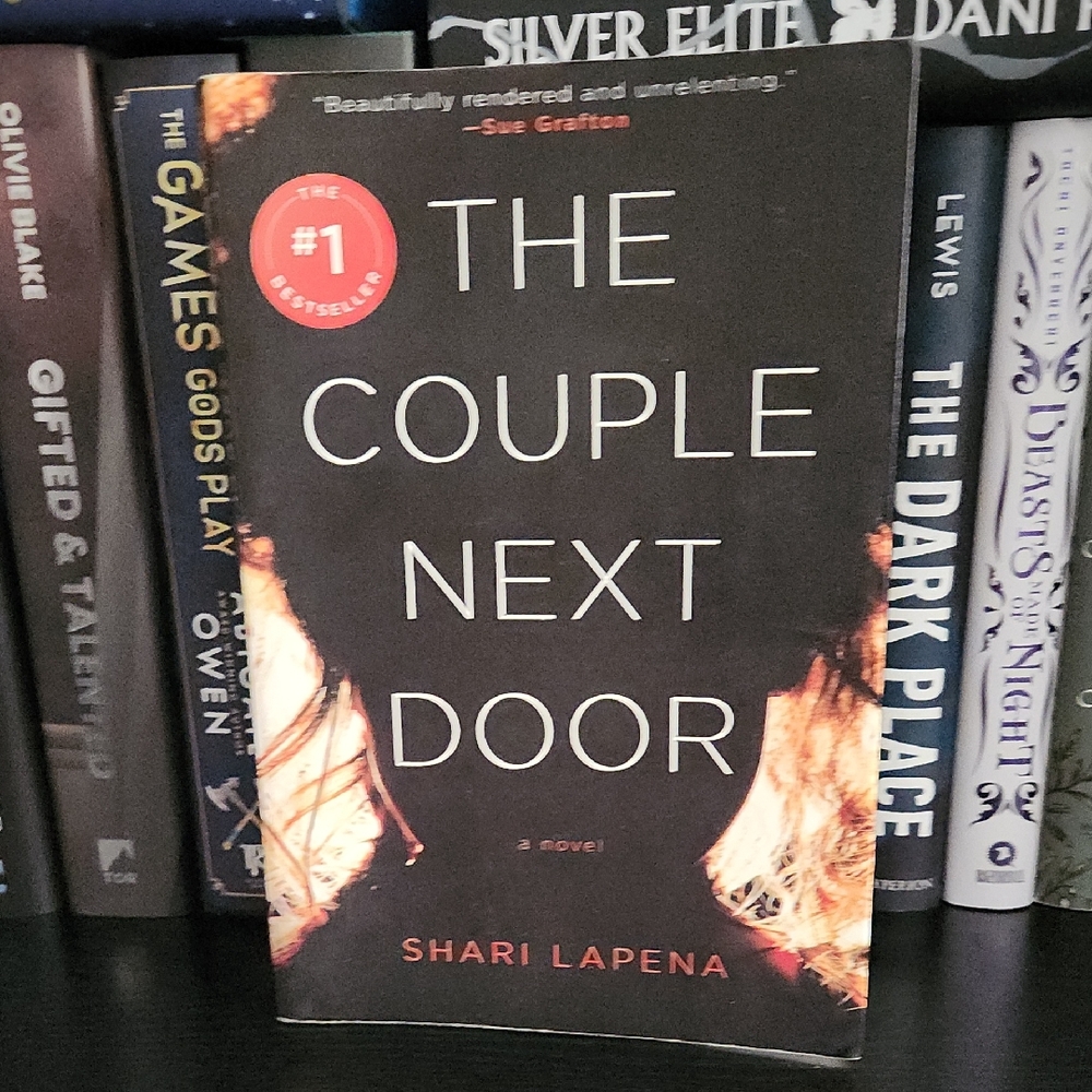 📚3/$20The Couple Next Door Book